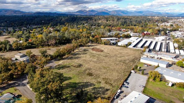 Cedars Road Industrial Parcels: 5625-5751 Cedars Road, Redding, CA 96001